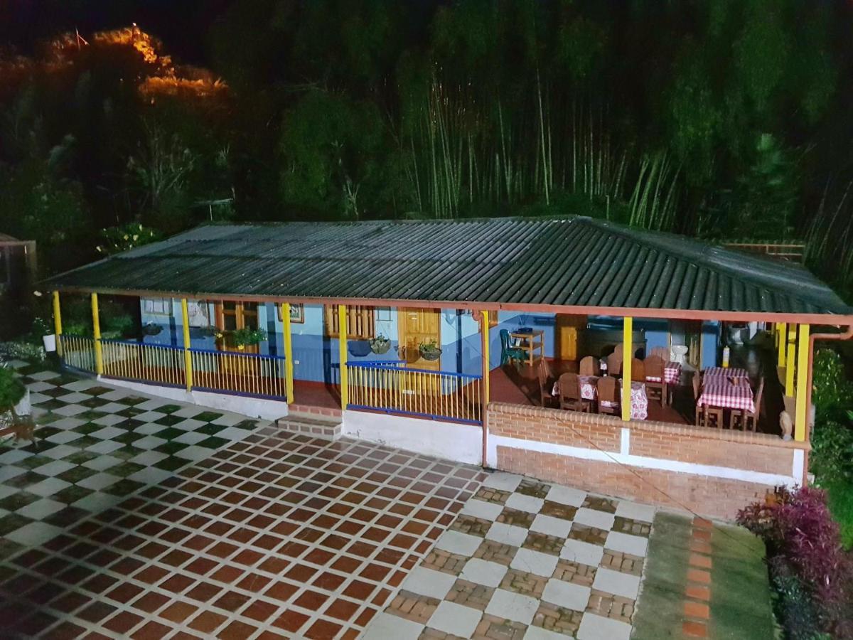 Finca Turistica Los Rosales Pereira Ngoại thất bức ảnh