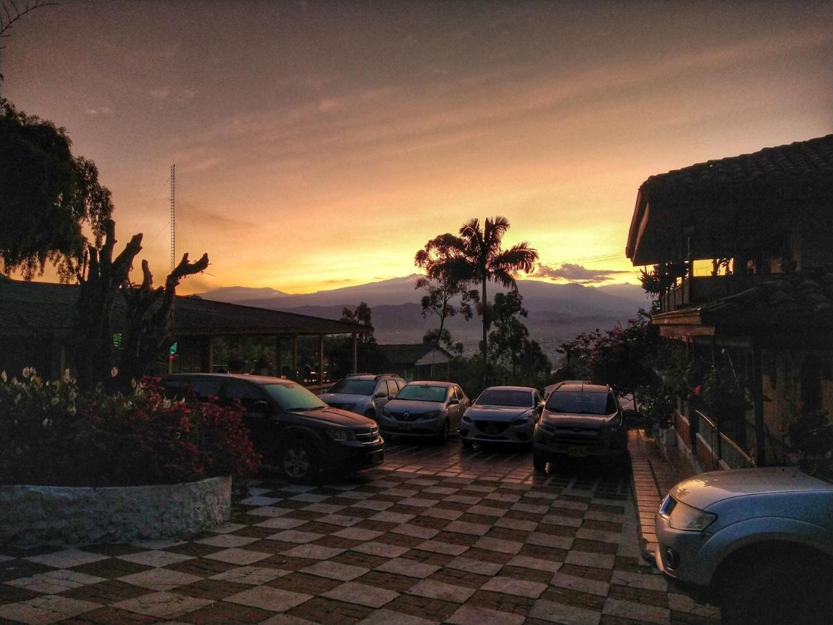 Finca Turistica Los Rosales Pereira Ngoại thất bức ảnh